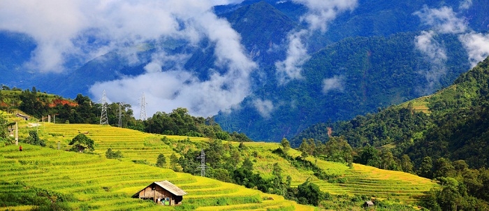 Nắng vàng len lỏi giữa trời thu Sapa